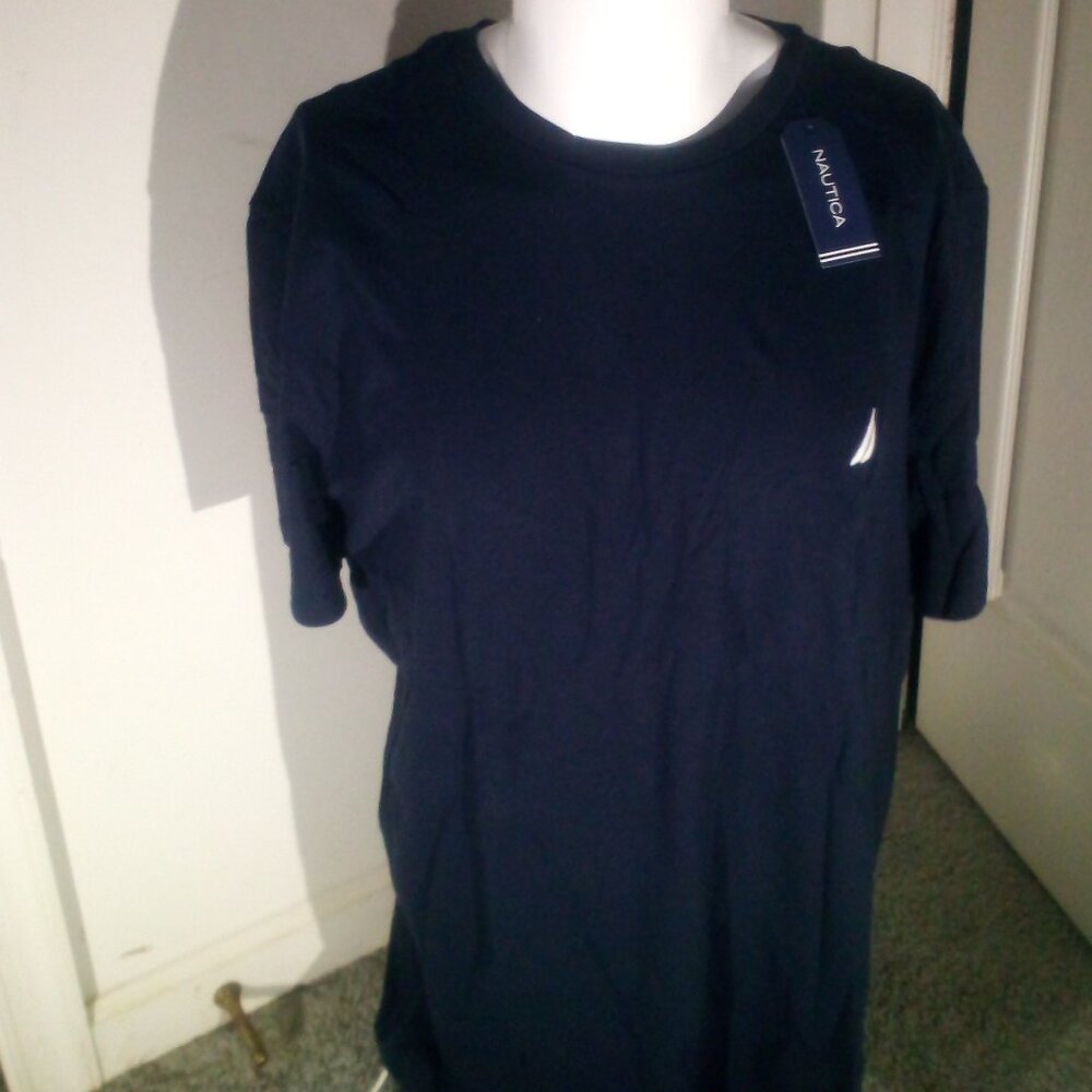 Nautica navy blue tshirt